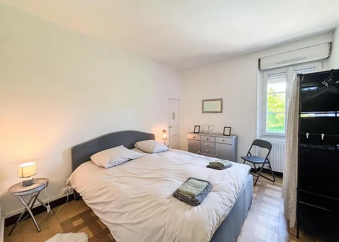 Le Bonheur Est Dans Le Perche Hébergement de vacances *